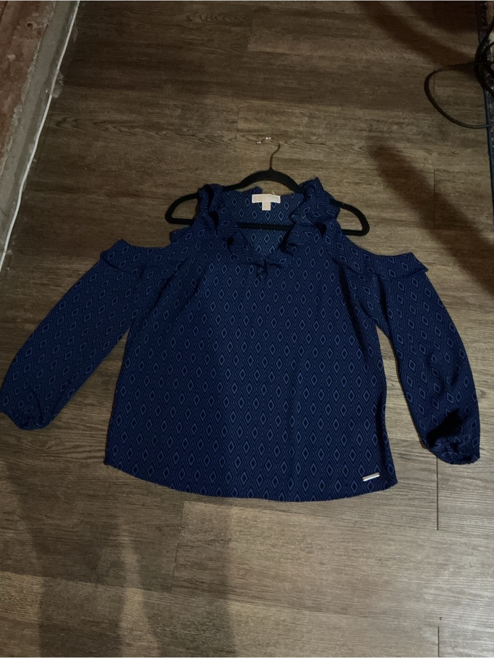 Michael Kors Navy Blue Cold-Shoulder Diamond Print Blouse